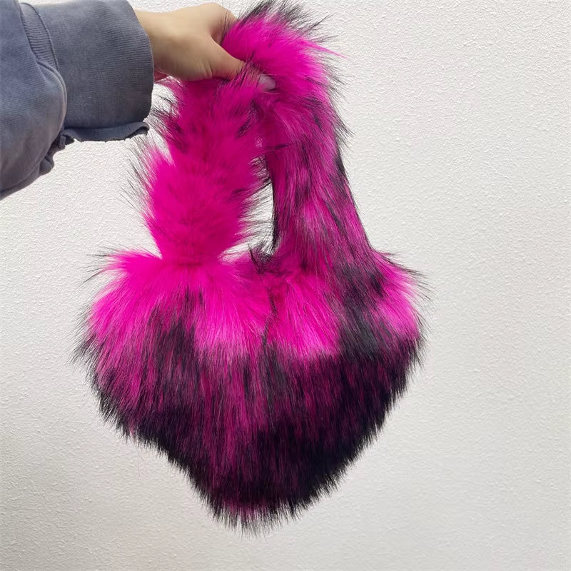 2023 Fluffy Plush Winter Women Handbags Heart Shaped Faux Raccoon Fur Heart Shaped Shoulder Bag Cute Love Tote Bags for Women